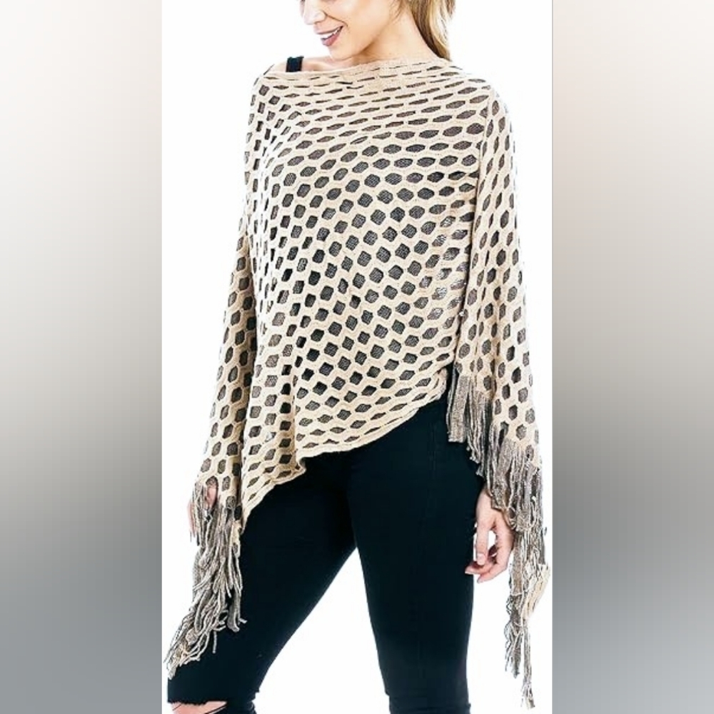New With Tags Max Edition Boho Cut Out Poncho. Large/ XL